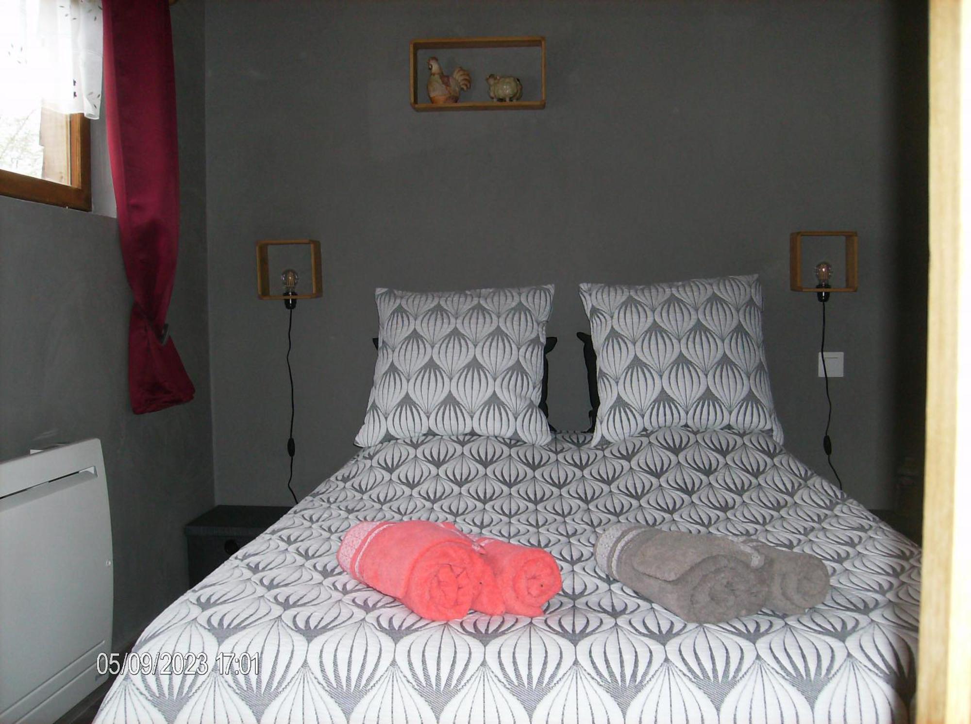 Chambres D'Hotes Sous Les Chenes Gondenans-Montby Exterior photo